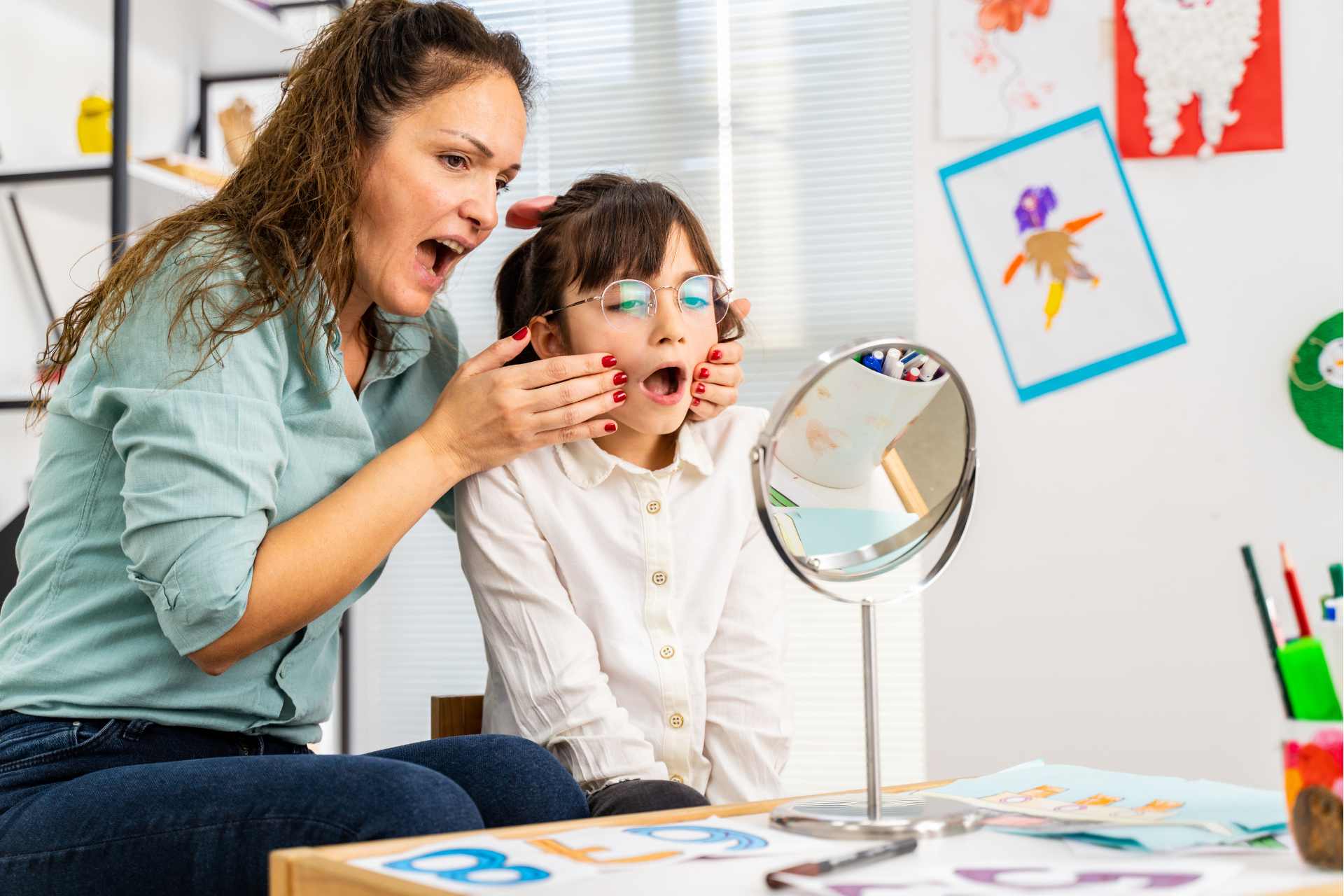 Praxia orofacial com espelho